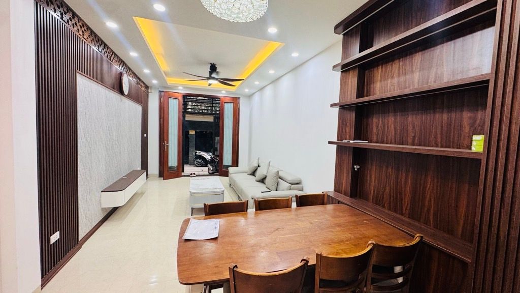 Siêu phẩm phân lô nguyễn an ninh bán nhà 4 tầng thang máy long lanh ô tô HM